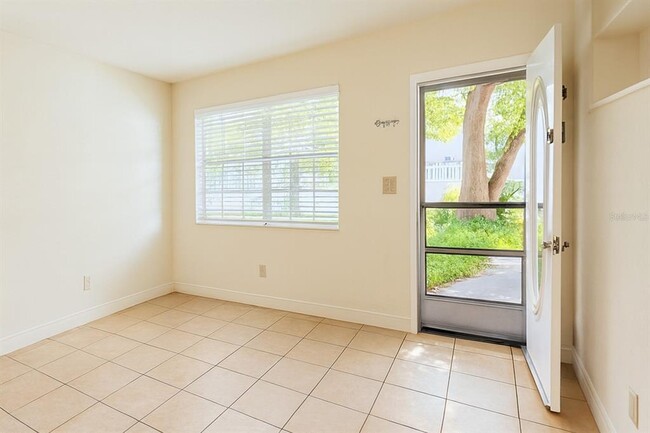 Building Photo - 180 2nd St SW