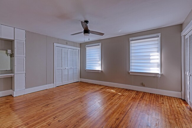 Building Photo - 211 Lenox Ave