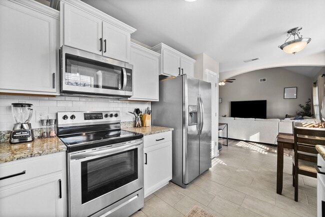 Building Photo - 129 Ambridge St