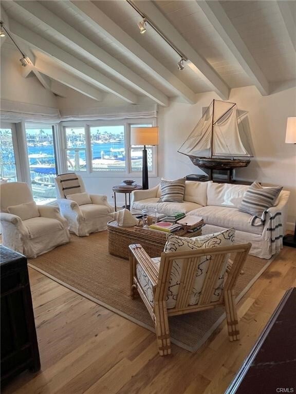 Building Photo - 2636 Bayshore Dr