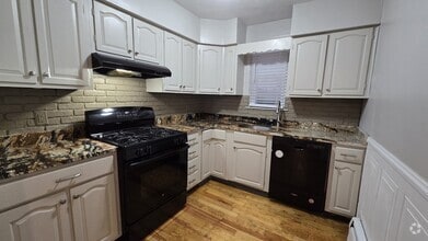 Building Photo - 133 Phenix Ave