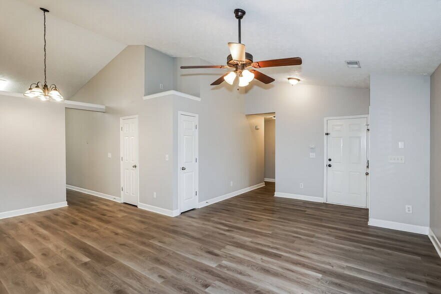 Building Photo - 3240 Cain Harbor Dr