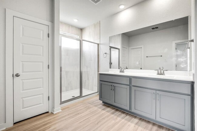 Building Photo - 223 Garner Dr