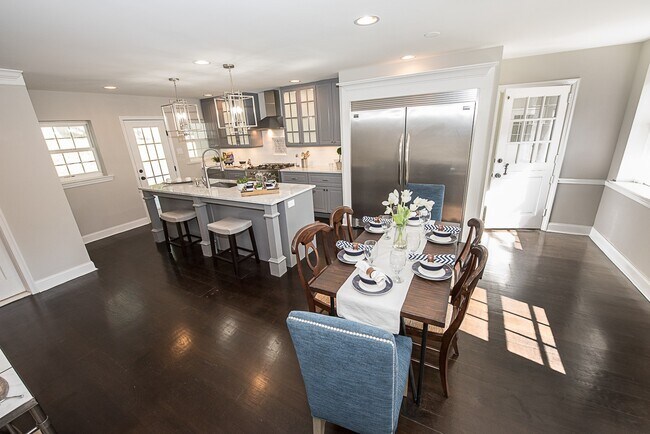 Building Photo - Luxury 4 Bed / 2.5 Bath Home - Great Wayne Location