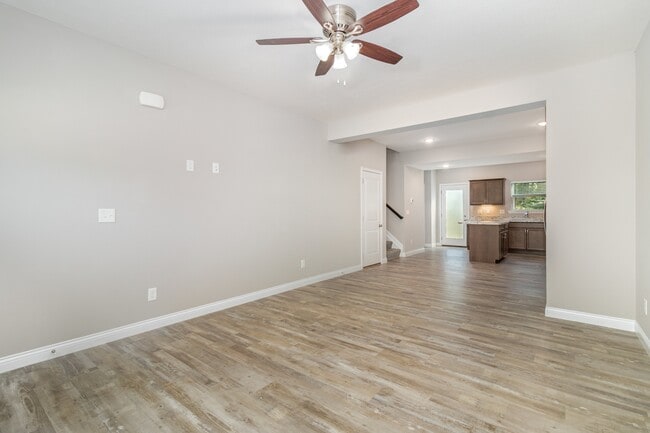 Building Photo - 5565 Limaburg Rd