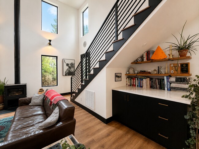 Building Photo - LUXURY CUSTOM HOME IN RIVER WEST!! DON'T MISS THIS ONE!