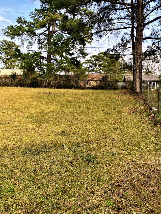 Building Photo - 508 Hickory St