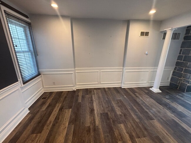 Building Photo - Charming 3-Bedroom Home in Desirable Bridg...