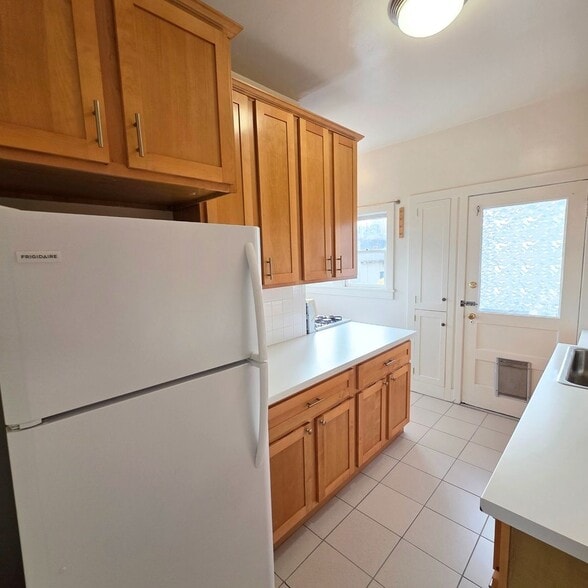 Building Photo - 1621 E 38th St