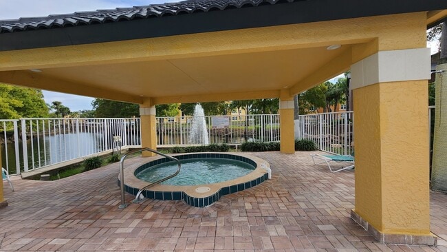 Building Photo - 4540 Commander Dr