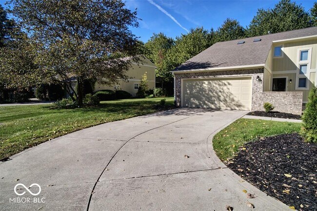 Building Photo - 9740 Lakeshore Dr E