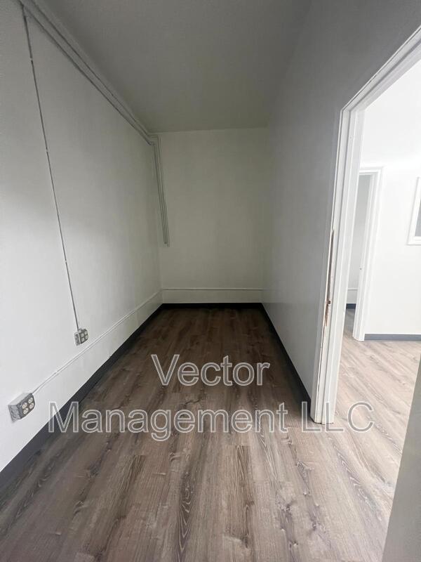 Building Photo - 1158 Dixwell Ave