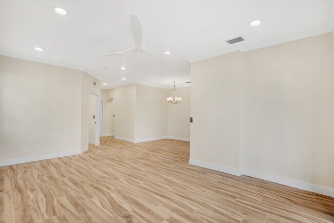 Building Photo - 7546 SW Herrington Ln