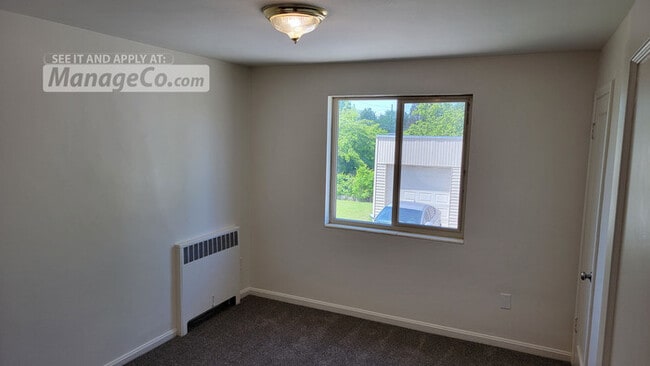 Building Photo - Large Bountiful 2 Bed with Garage