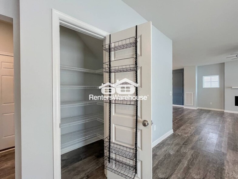 Building Photo - 155 American Wy