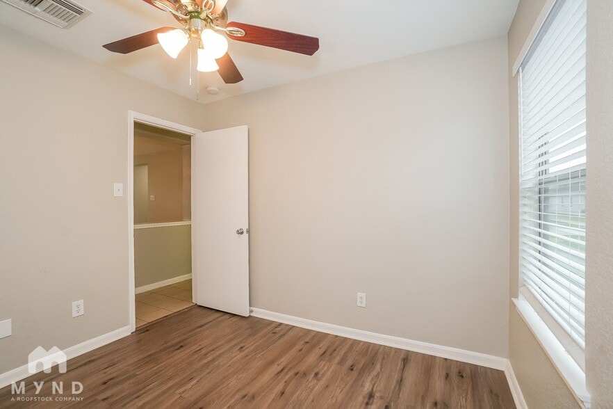 Building Photo - 21307 Shadow River Ln