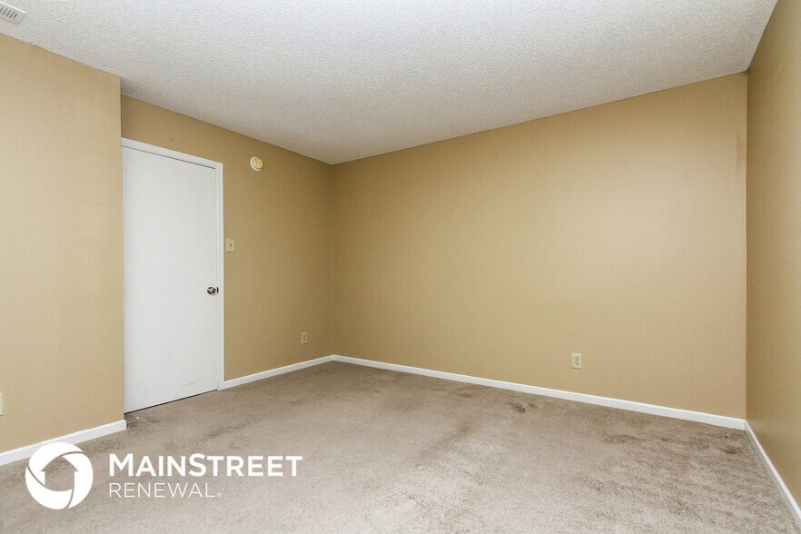 Building Photo - 1766 Blue Grass Pkwy