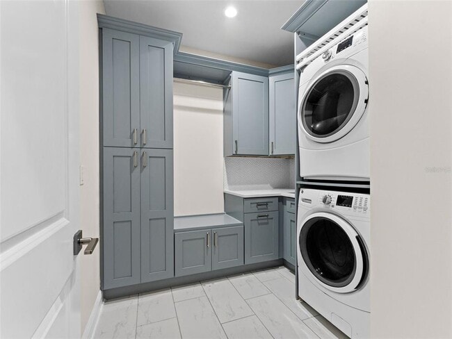 Building Photo - 2723 S Ysabella Ave