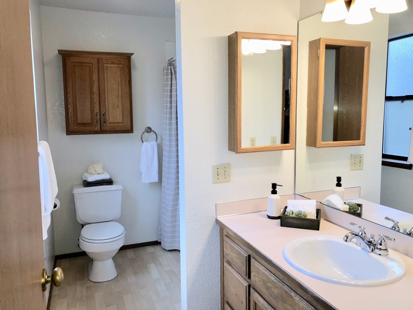 Building Photo - Lynnwood Home (Reduced rent until May 30th)