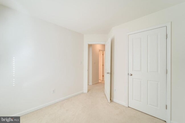 Building Photo - 4656 Kirkland Pl