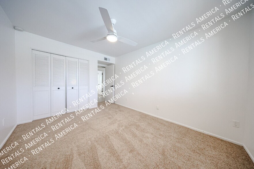 Building Photo - 2931 W Villa Maria Dr