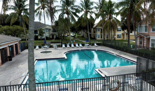 Building Photo - 2301 Belmont Ln