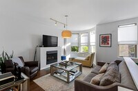 Building Photo - 720 W Evergreen-1