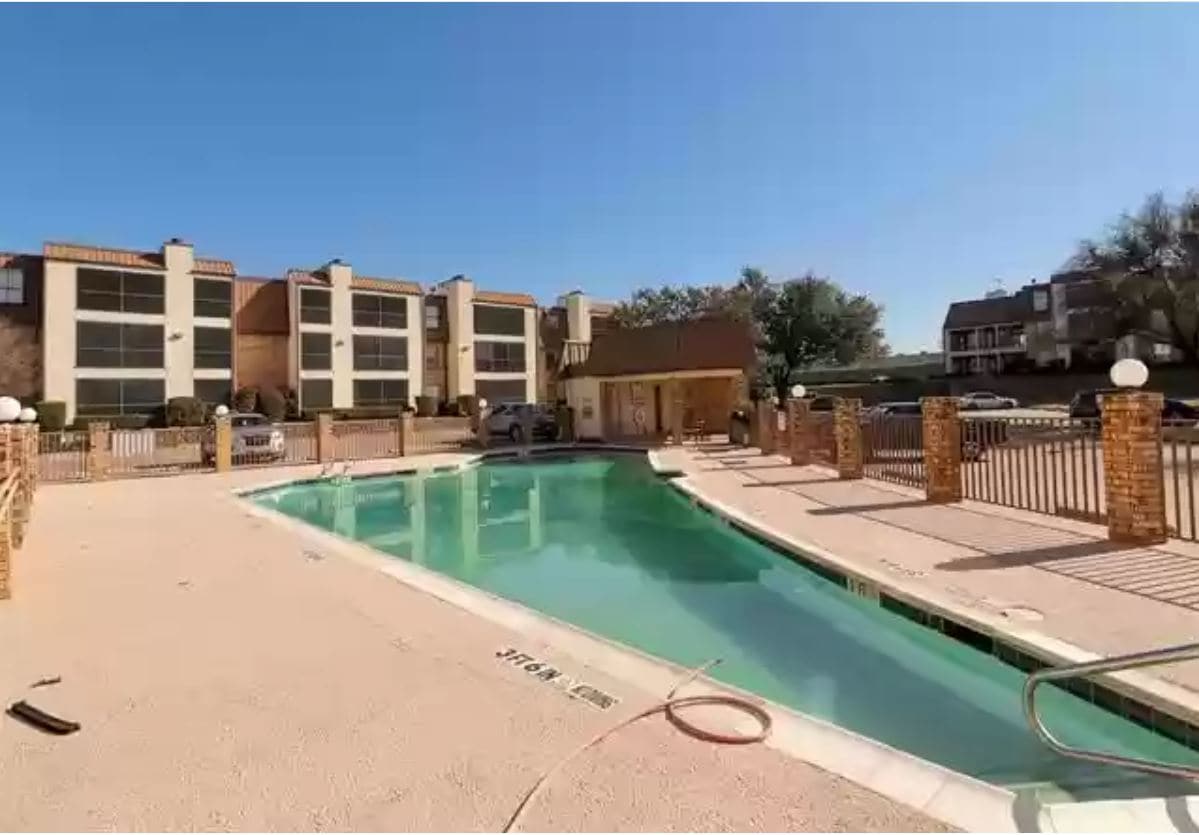 Building Photo - 11480 Audelia Rd