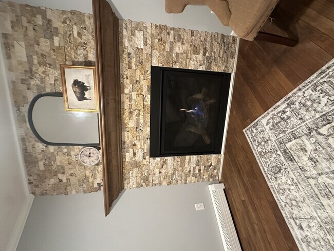 Building Photo - Furnished 3-Bedroom Single-Family Home in West Falls