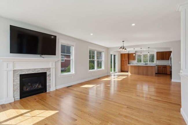 Building Photo - 2 Lodge Dr