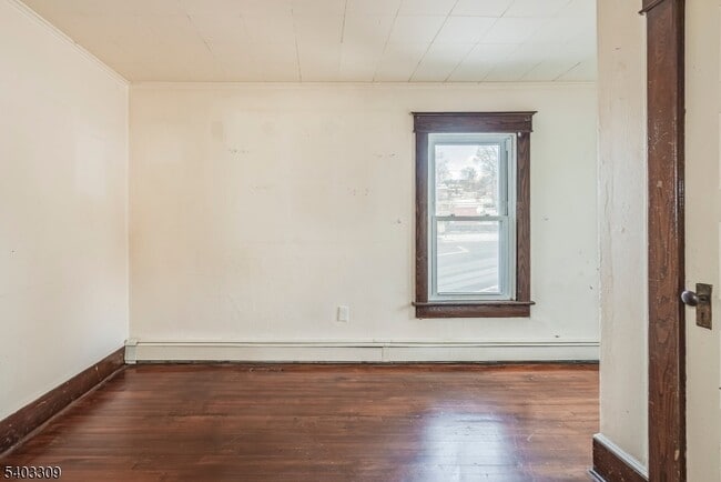 Building Photo - 155 Main St