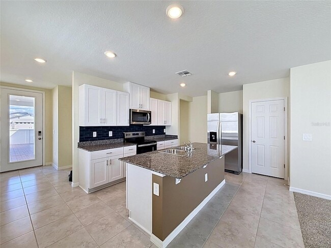 Building Photo - 520 Kennedy Dr