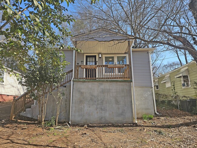 Building Photo - 39 Baxter St