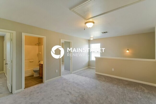 Building Photo - 3 Bedroom Pet-Friendly Home in San Antonio, TX with Main Street Renewal