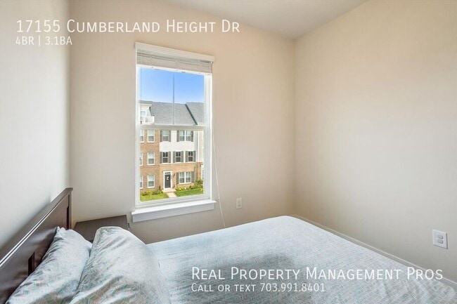 Building Photo - 17155 Cumberland Height Dr