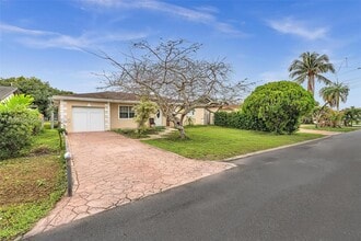 Building Photo - 6640 Evergreen Dr