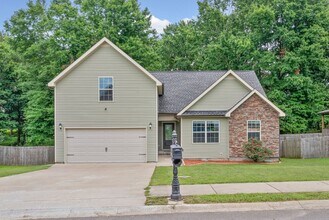 Building Photo - 125 Sycamore Hill Dr