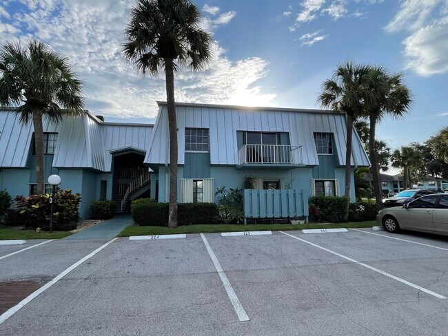 Primary Photo - 950 S Kanner Hwy