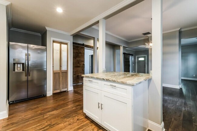 Building Photo - 1272 Oakland Terrace SW