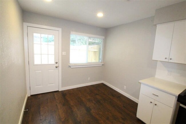 Building Photo - 10702 Lanshire Dr