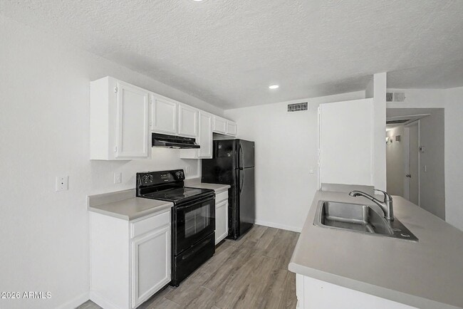 Building Photo - 5236 W Peoria Ave