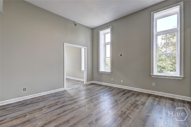 Building Photo - 123 S Broad St