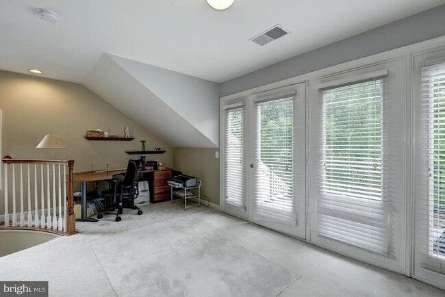 Building Photo - 1657 Colonial Hills Dr