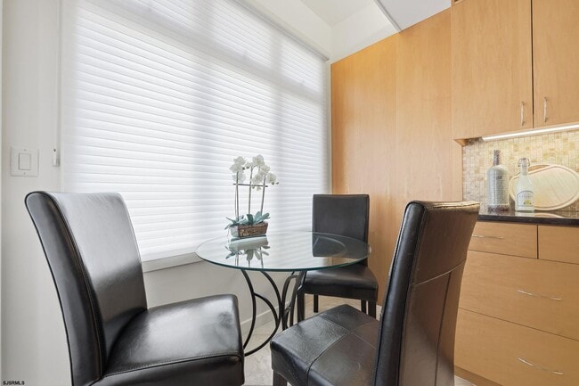 Building Photo - 7701 Atlantic Ave