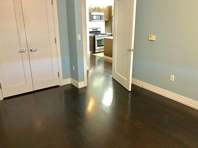 Building Photo - 64-05 Yellowstone Blvd