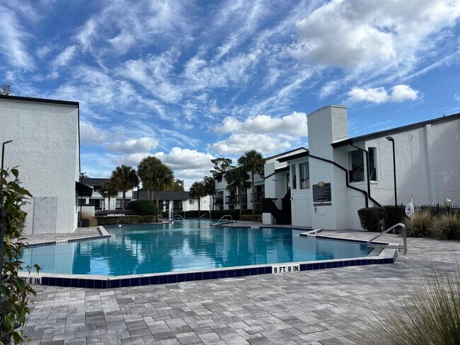 Building Photo - 4349 S Semoran Blvd