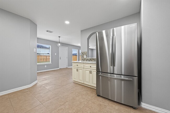 Building Photo - 2502 Gwenfair Dr