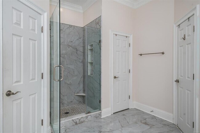 Building Photo - 8456 Marsh Pointe Dr