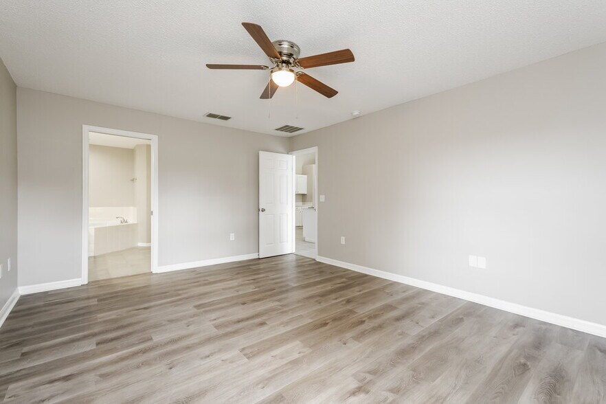 Building Photo - 632 Mercado Ct