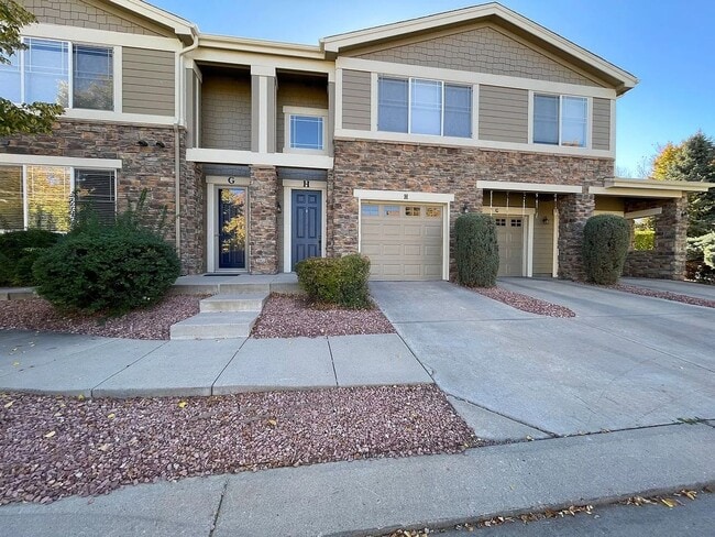 Building Photo - Spacious 2 Bed, 2 Bath + Office Townhome with Attached Garage | Broadlands Community